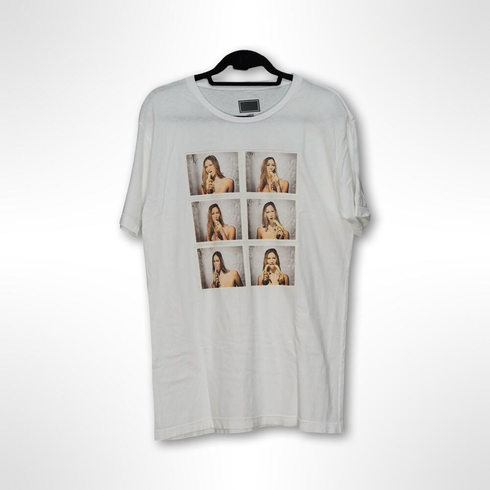 Black Label White Lady Eating Bananas T-Shirt - Large